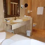 El Milano Real Hotel