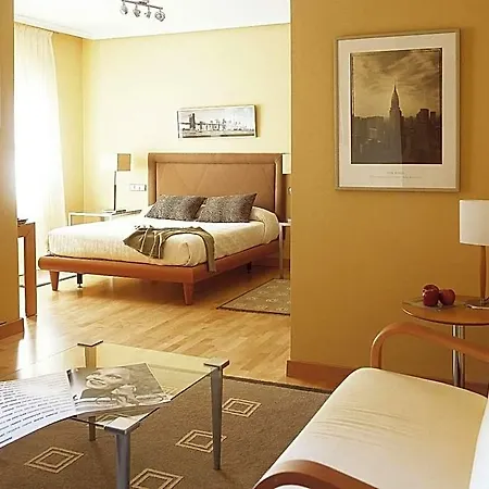 El Milano Real 3* Hoyos del Espino