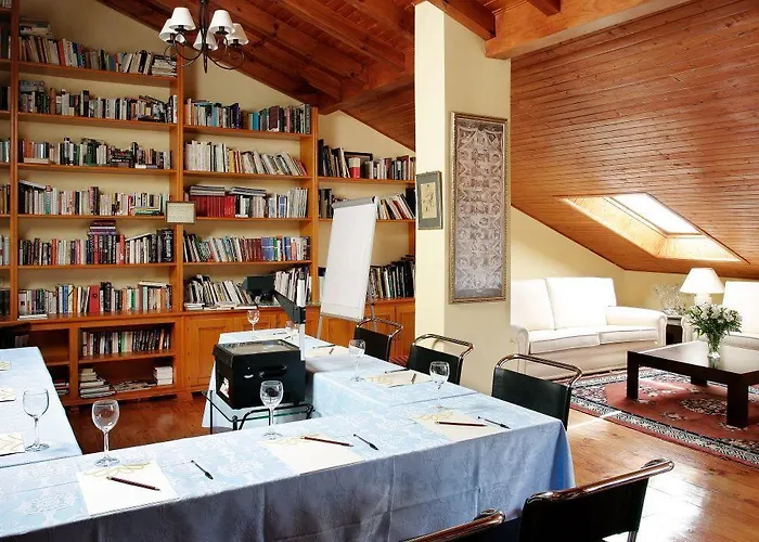 El Milano Real Hoyos del Espino